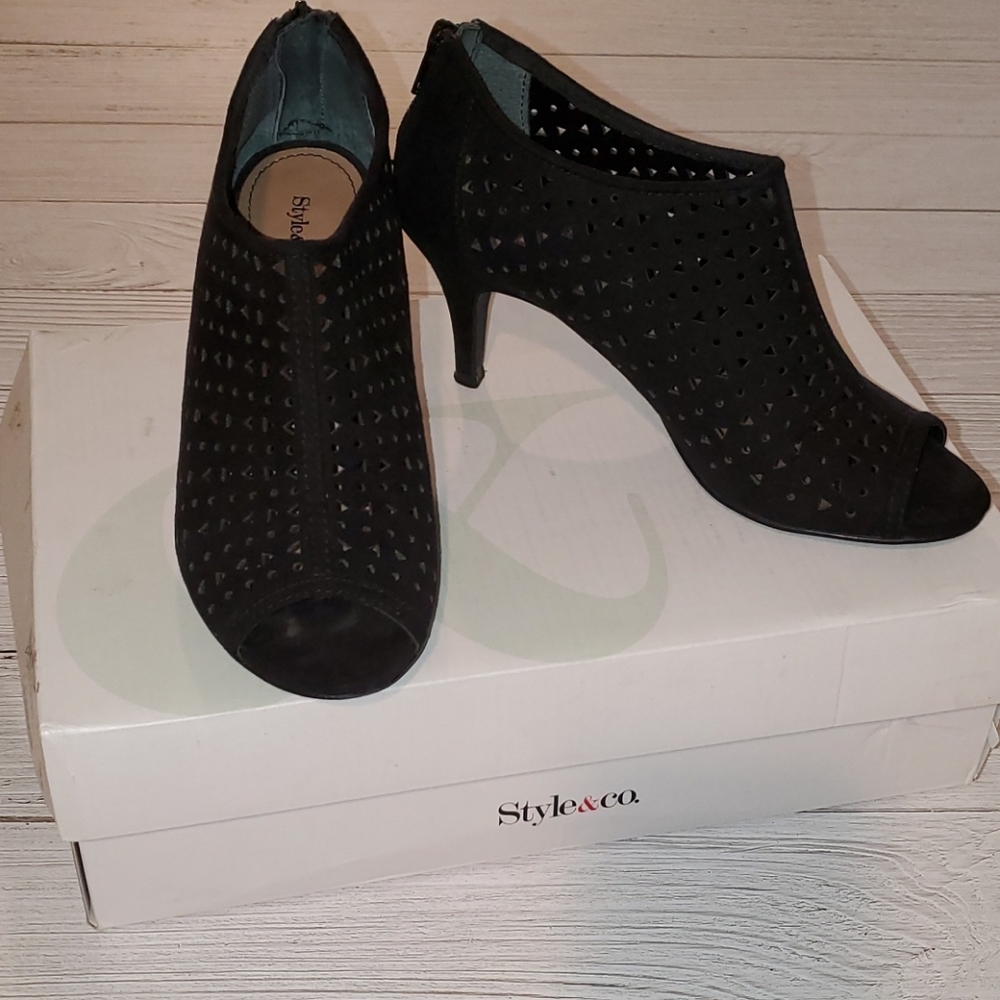 Peep toe heel booties